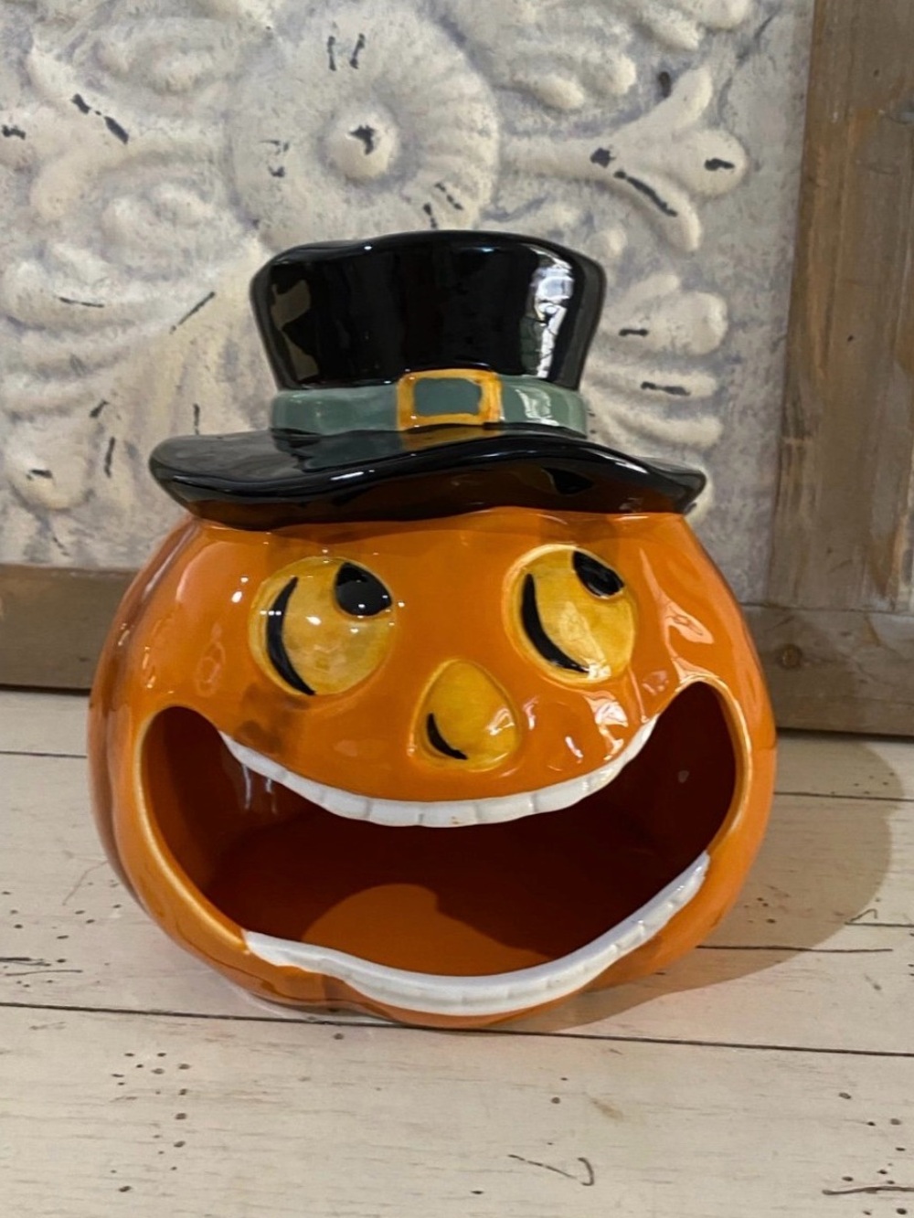 Potter’s Studio happy Jack-o’-lantern - Brand new- adorably spooky!!!